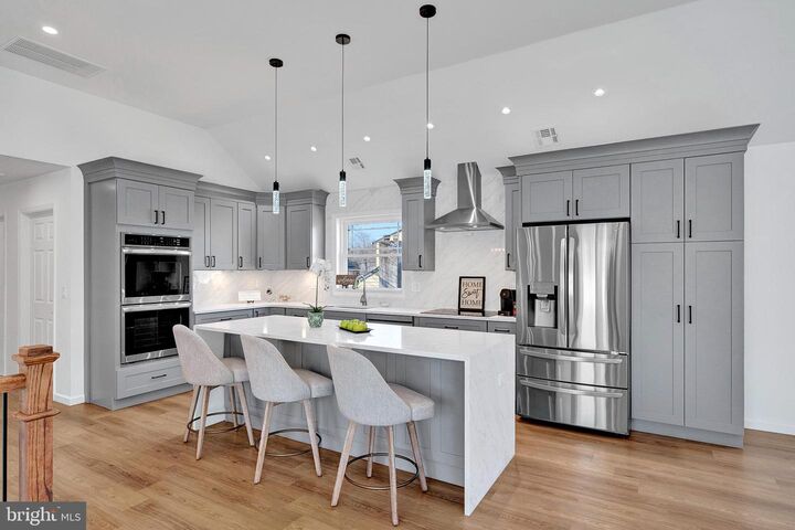 30 Meriline Avenue  Lawrenceville NJ 08648 photo
