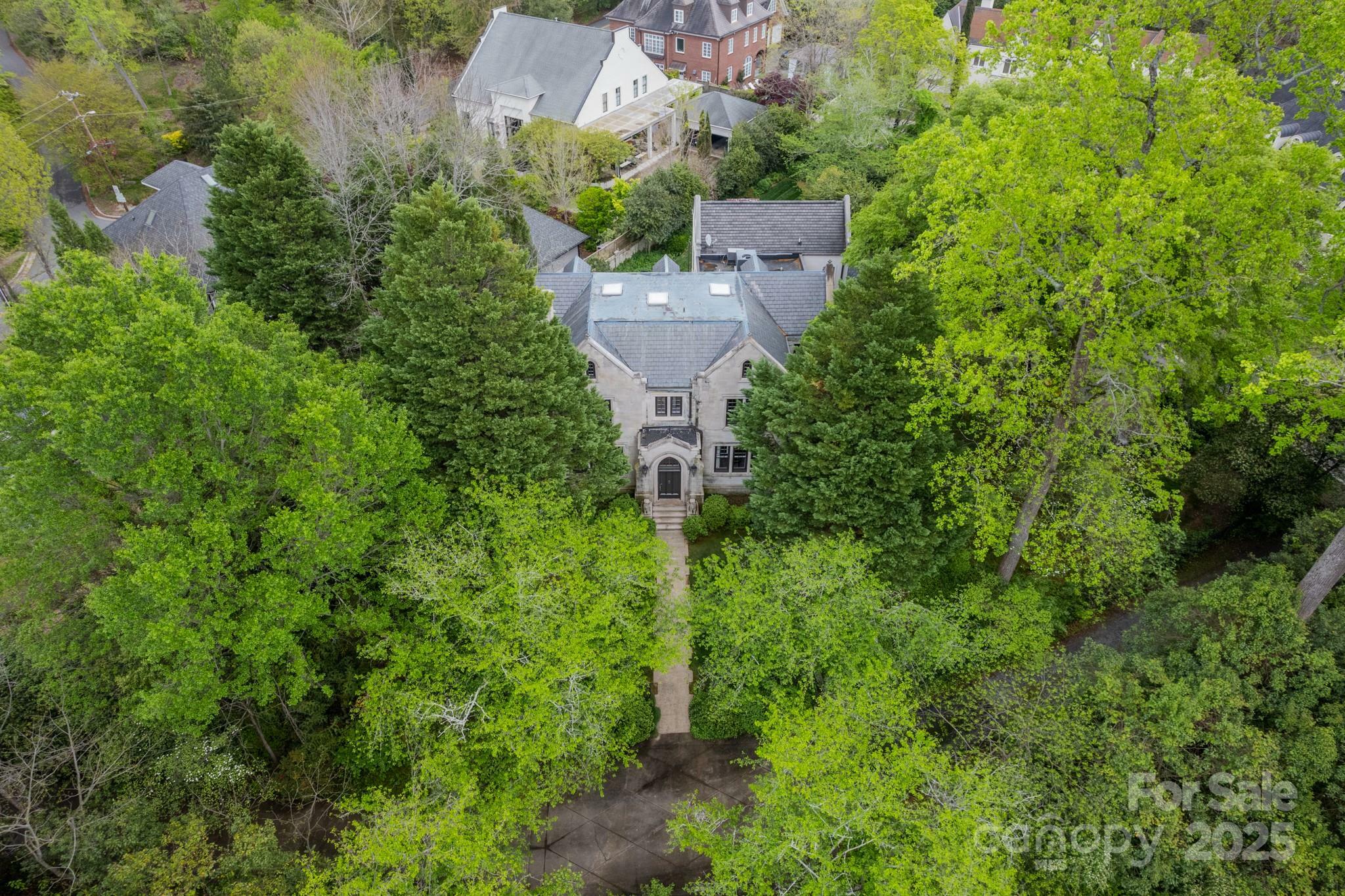 Property Photo: 1919 Kensal Court NC 28211