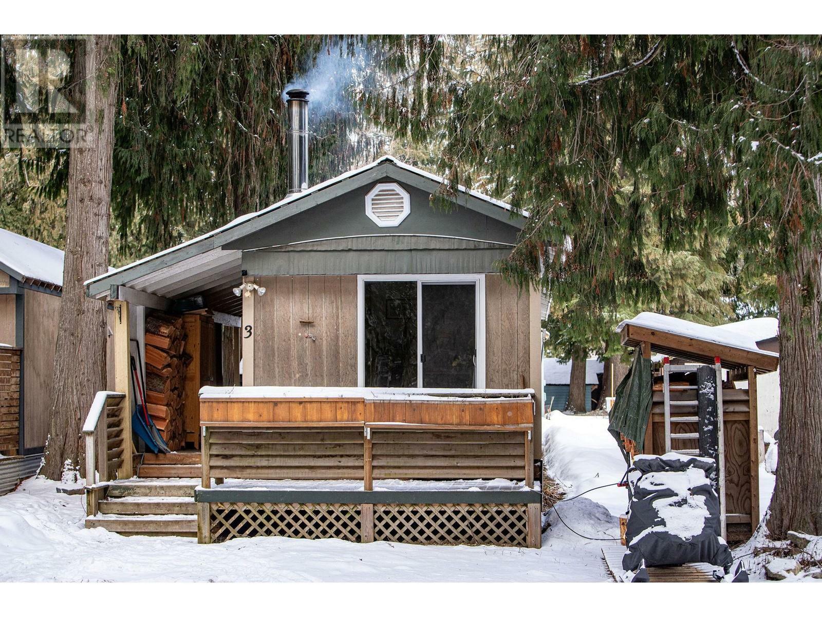 Property Photo: 1079 Lundell Road 3 BC V0E 2S0