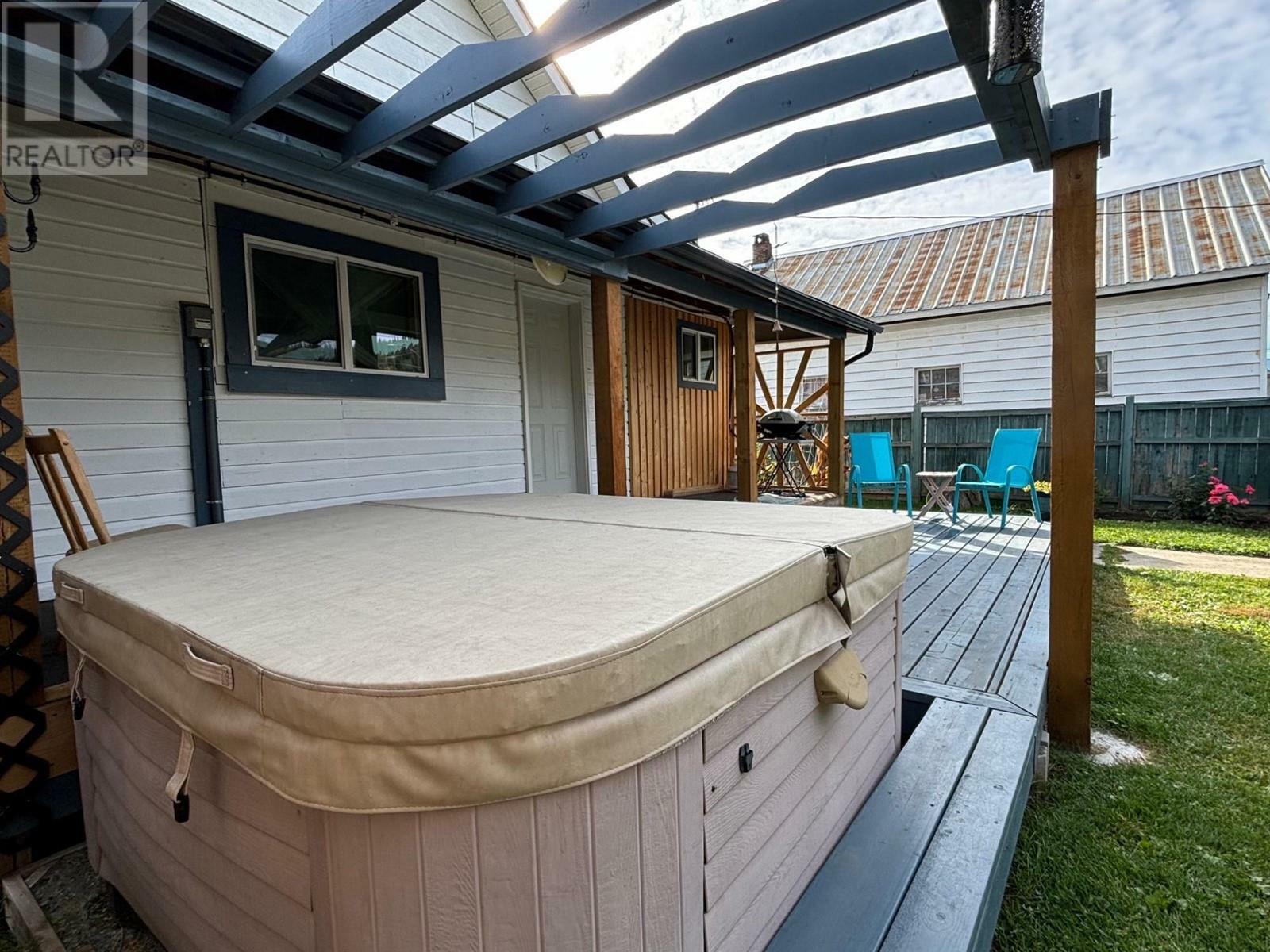 Property Photo: 333 Kimberley N Avenue BC V0H 1J0