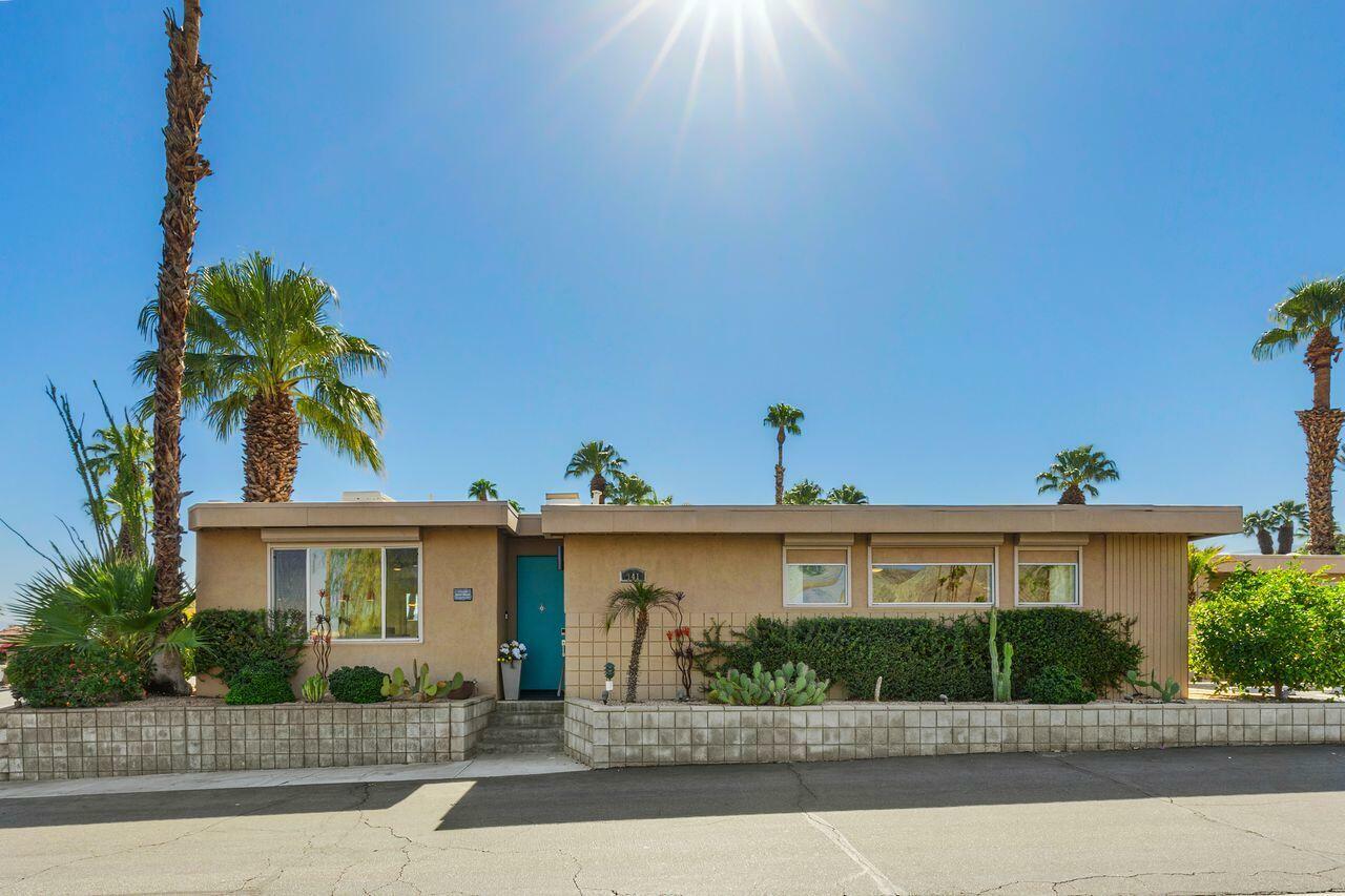 Property Photo:  141 Sandpiper Street  CA 92260 