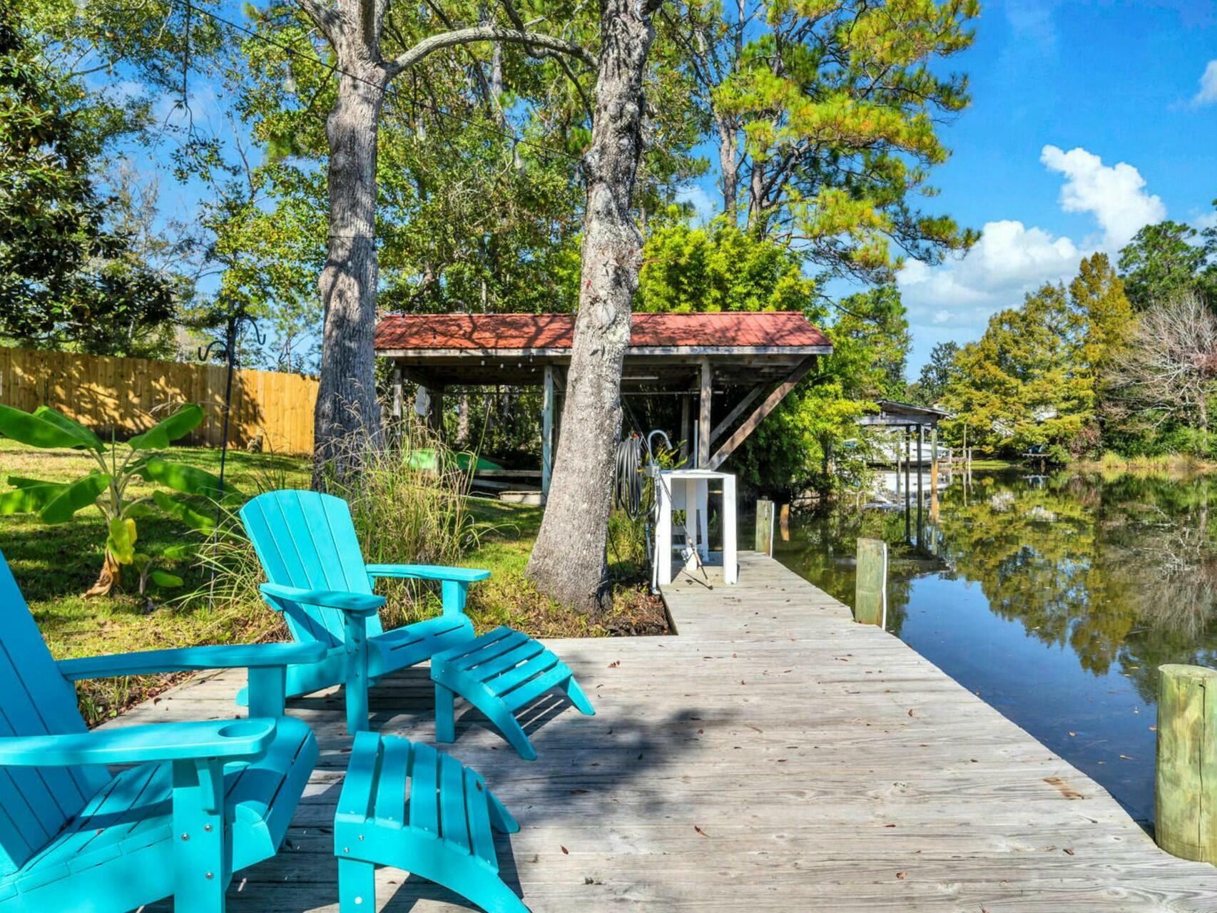 Property Photo: 168 Waterside Lane FL 32439