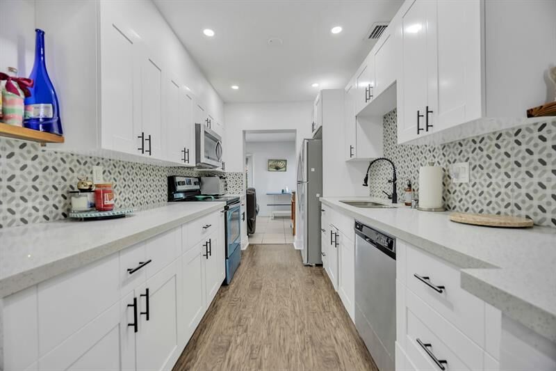 Property Photo:  1317 NE 25th St  FL 33064 
