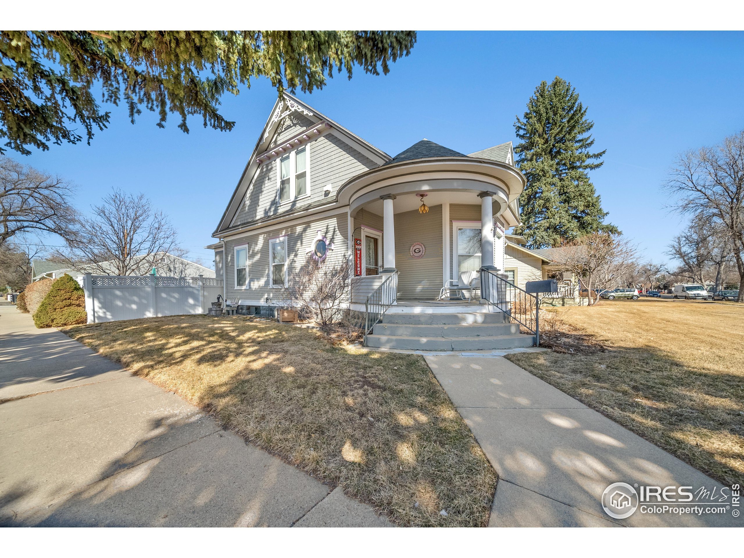 Property Photo:  401 Maple St  CO 80701 