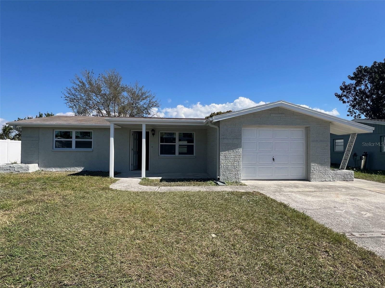 Property Photo: 2016 Essex Drive FL 34691