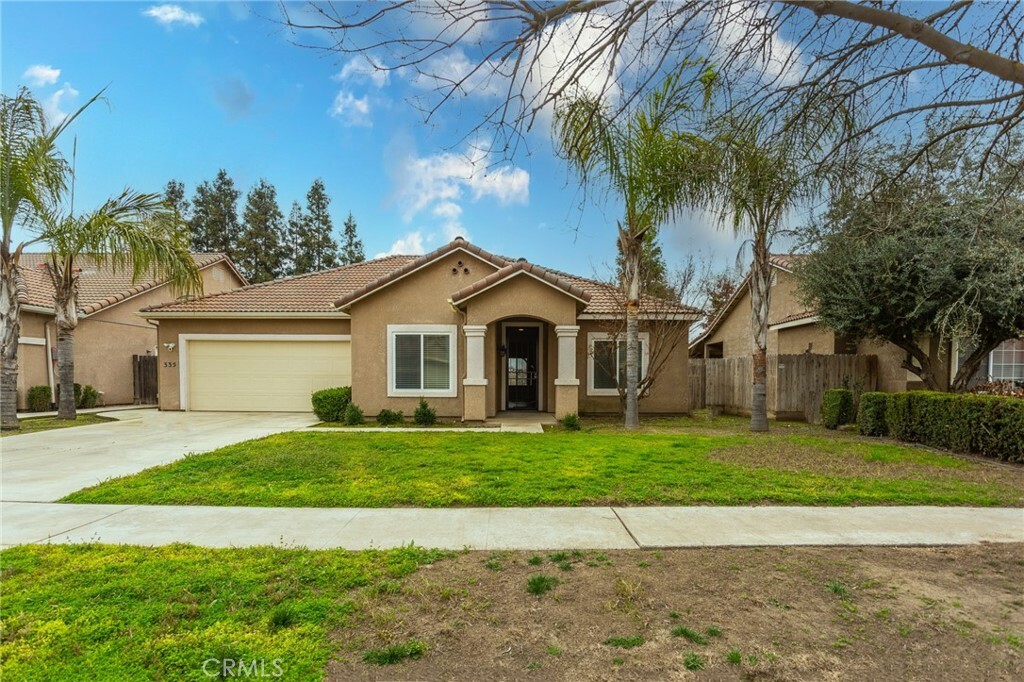 335 W Reese Avenue  Visalia CA 93277 photo