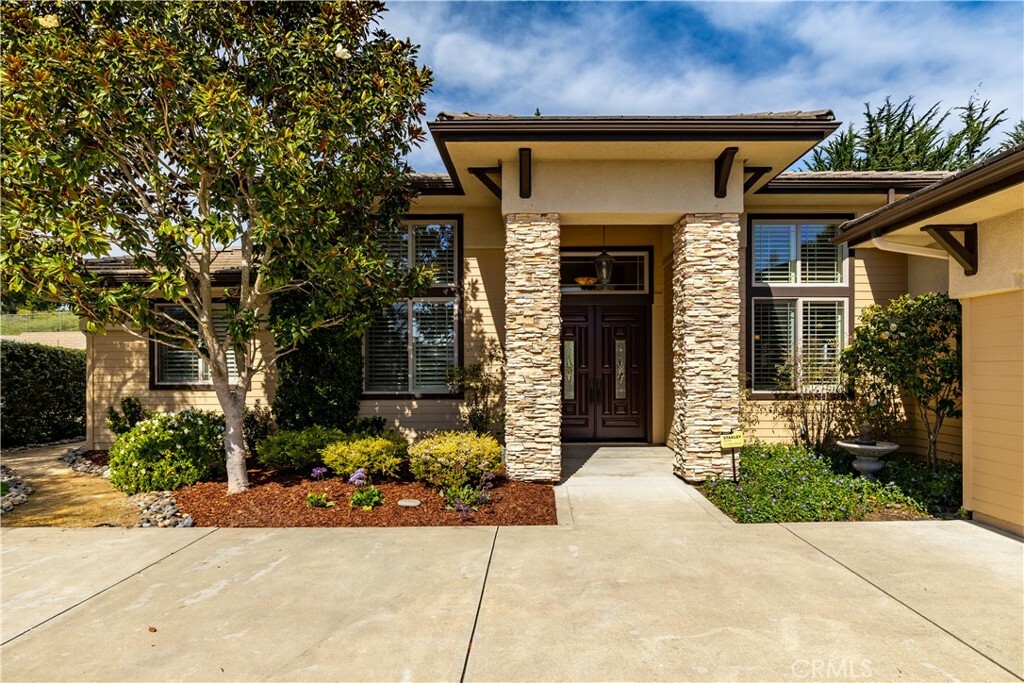 Property Photo:  936 Wigeon Way  CA 93420 