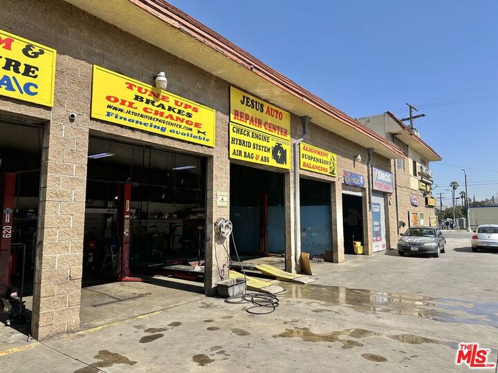 Property Photo:  4625 S Central Avenue  CA 90011 