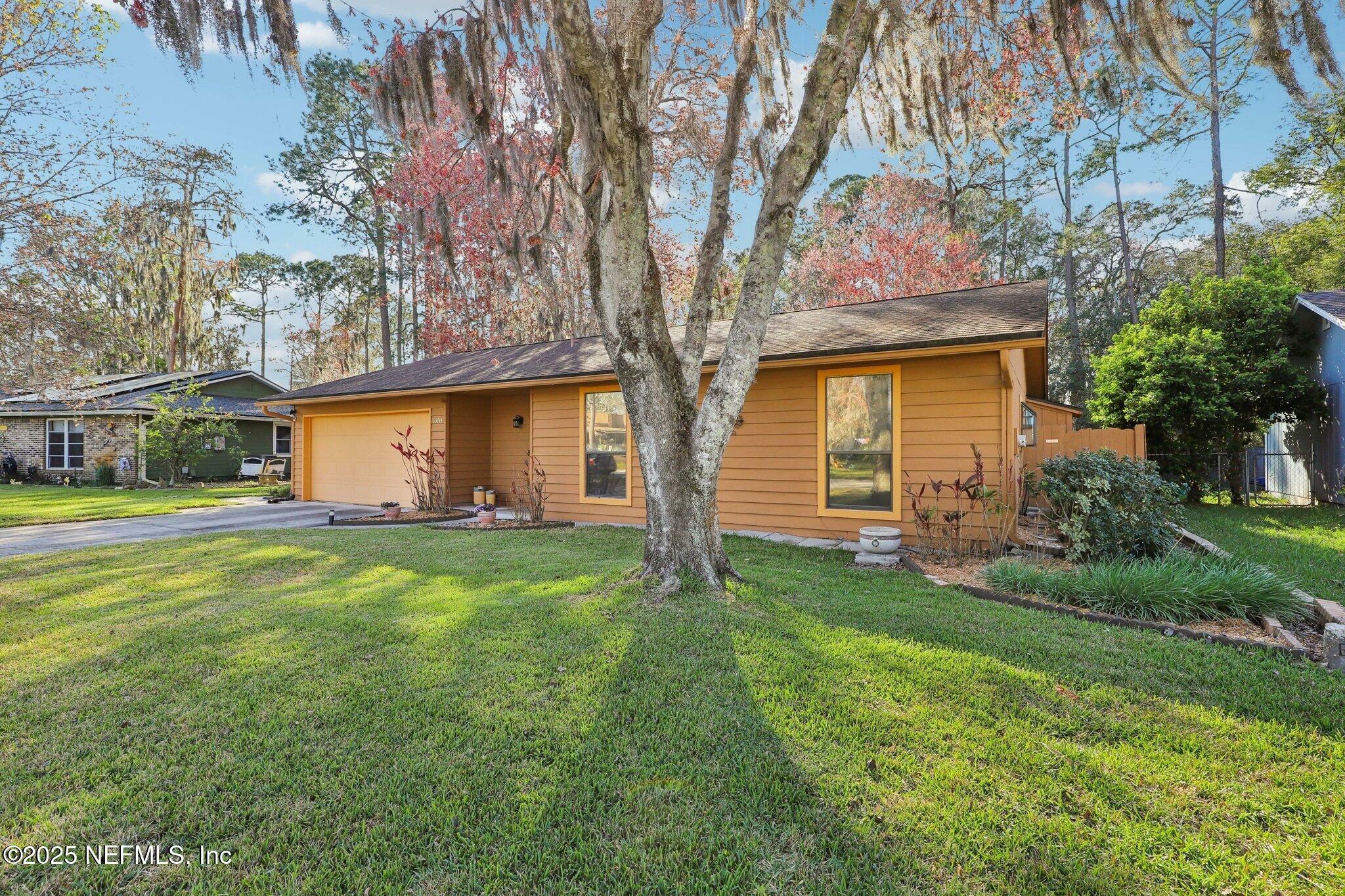 Property Photo:  10744 Hearthstone Drive  FL 32257 