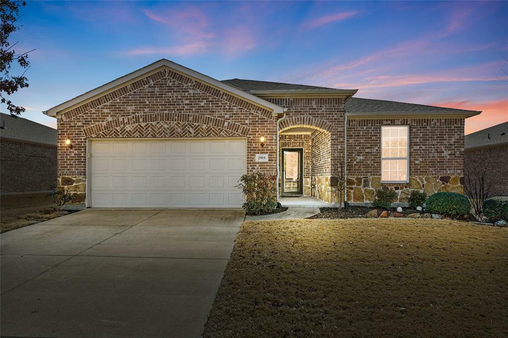 Property Photo:  2915 Oyster Bay Drive  TX 75036 