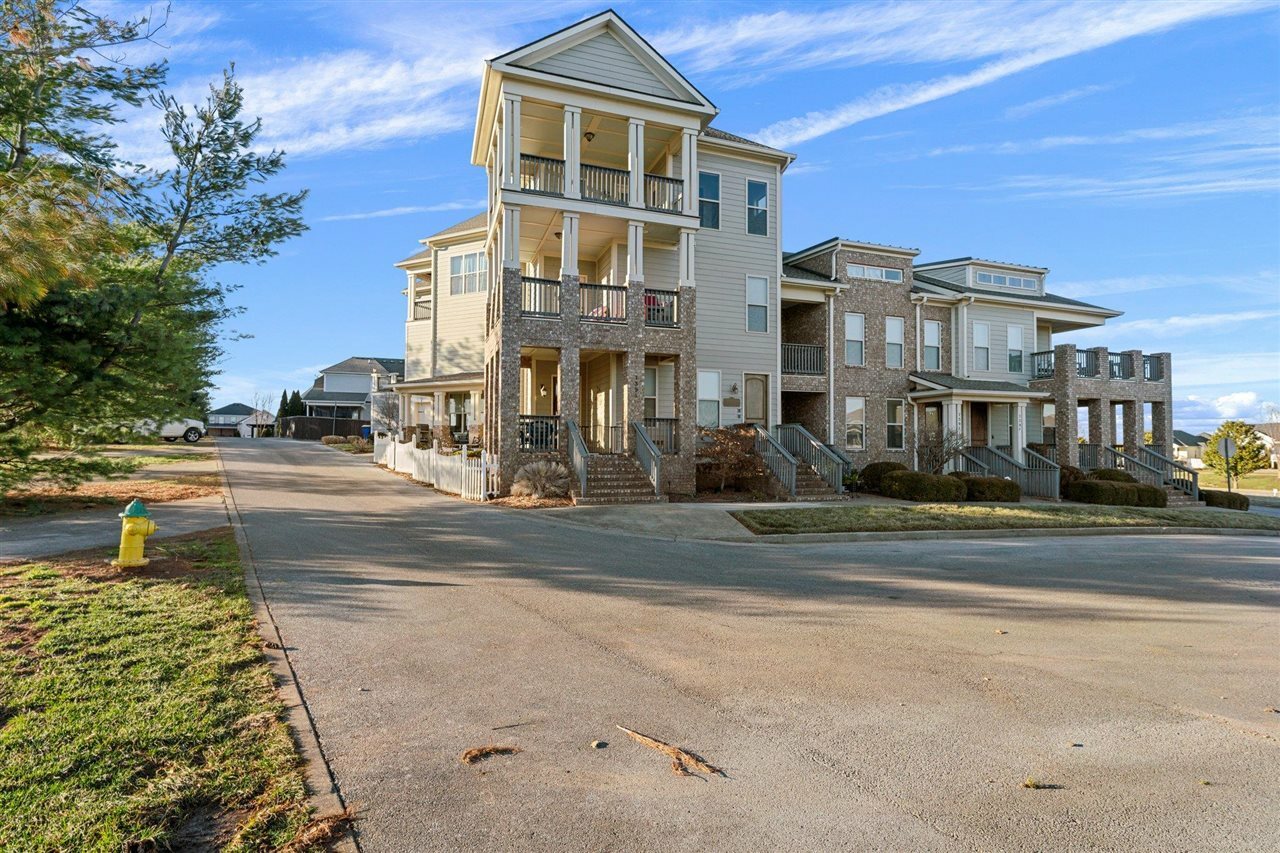 Property Photo: 739 Boston Park Drive Unit D KY 42103
