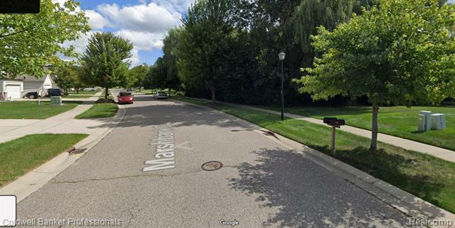 Property Photo:  1604 Marshbank Drive  MI 48340 