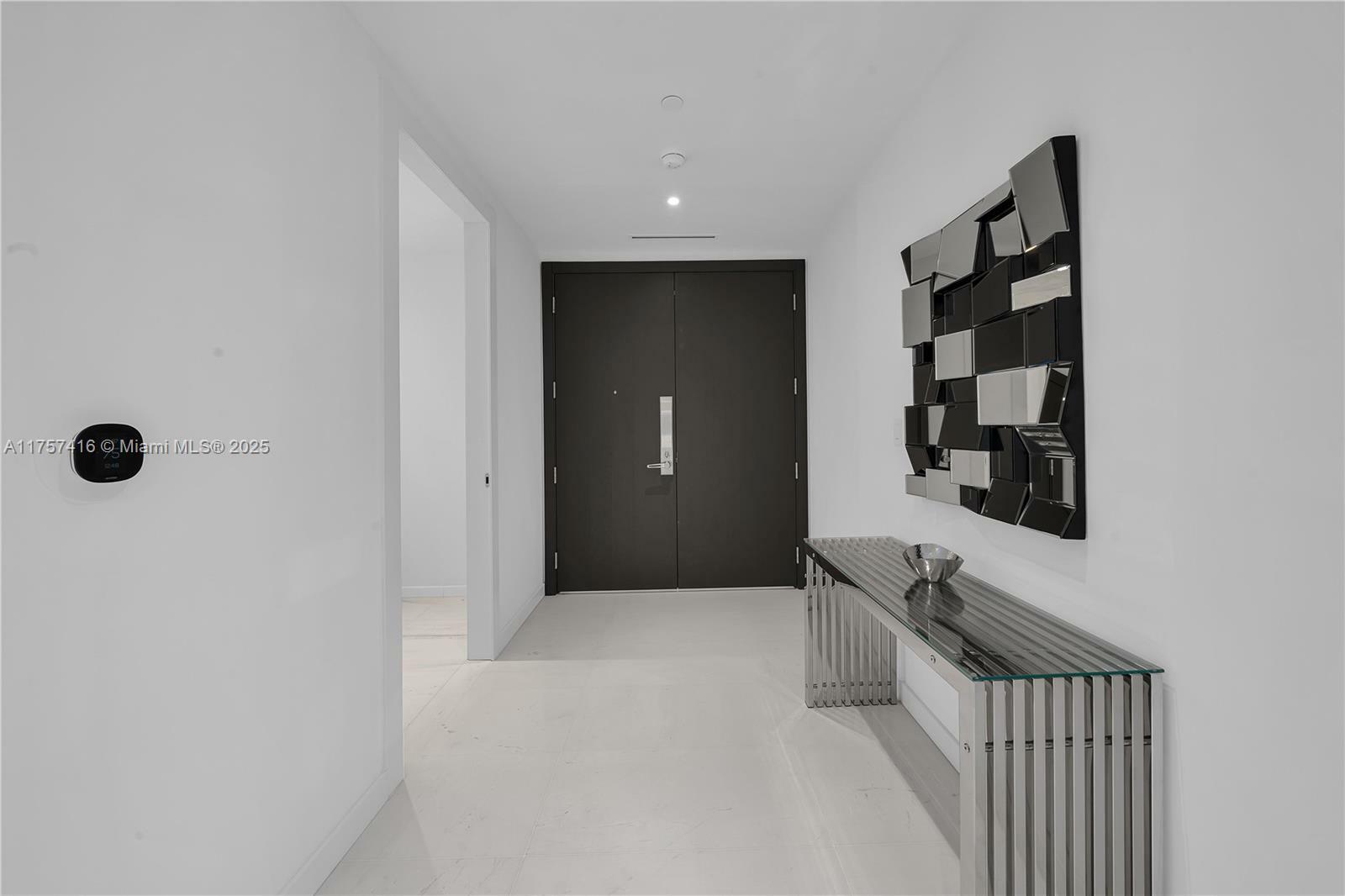 Property Photo:  300 Biscayne Boulevard Way  FL 33131 