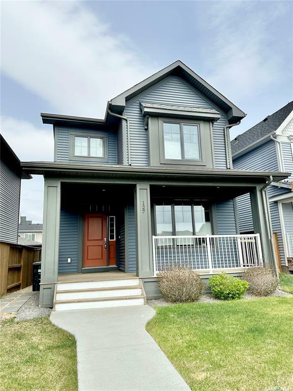 Property Photo: 127 Newton Way SK S7V 0N6