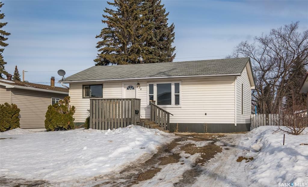 24 31st Street E  Prince Albert SK S6V 1Z8 photo