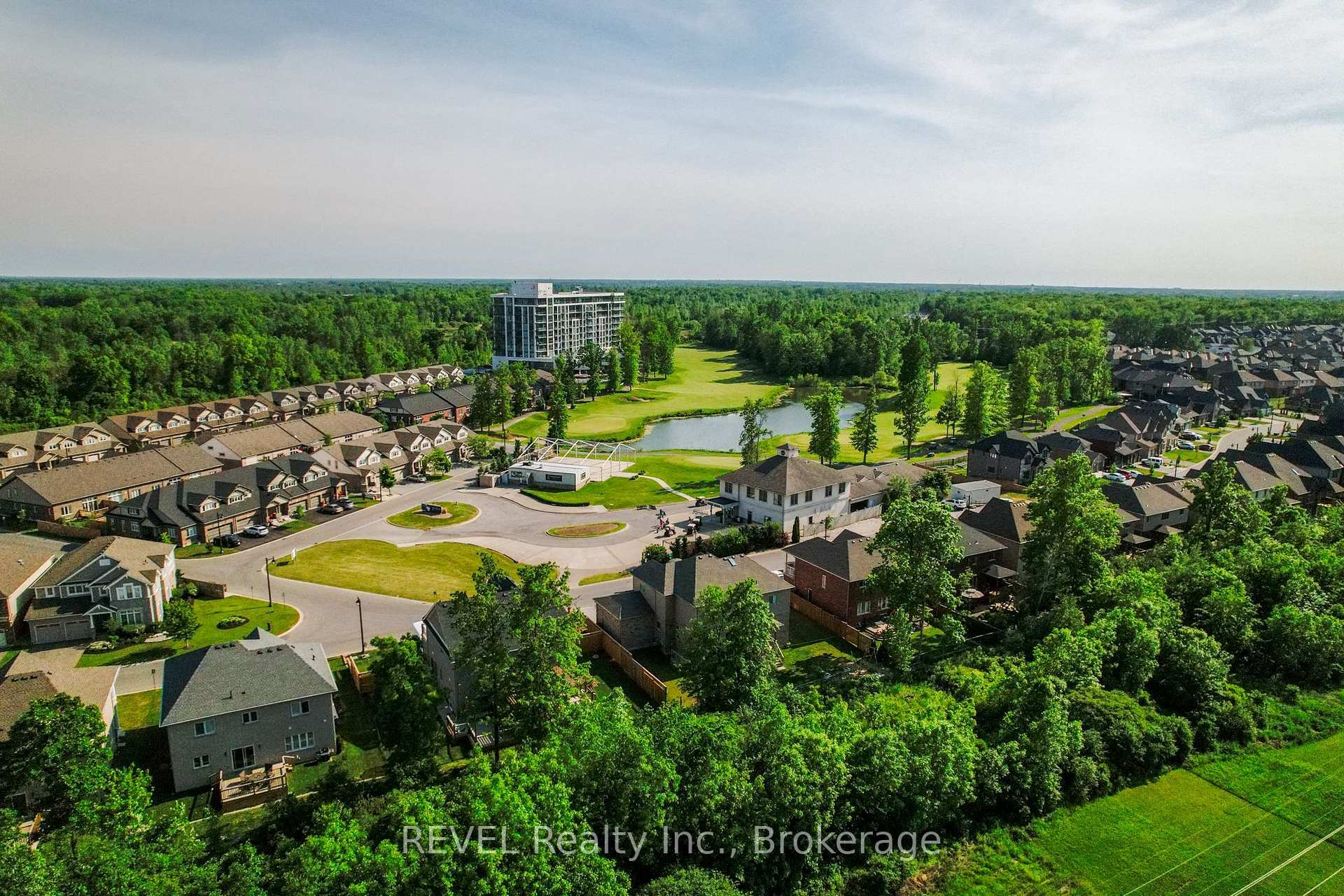 Property Photo: 7711 Green Vista Gate 1003 ON L2G 0A8