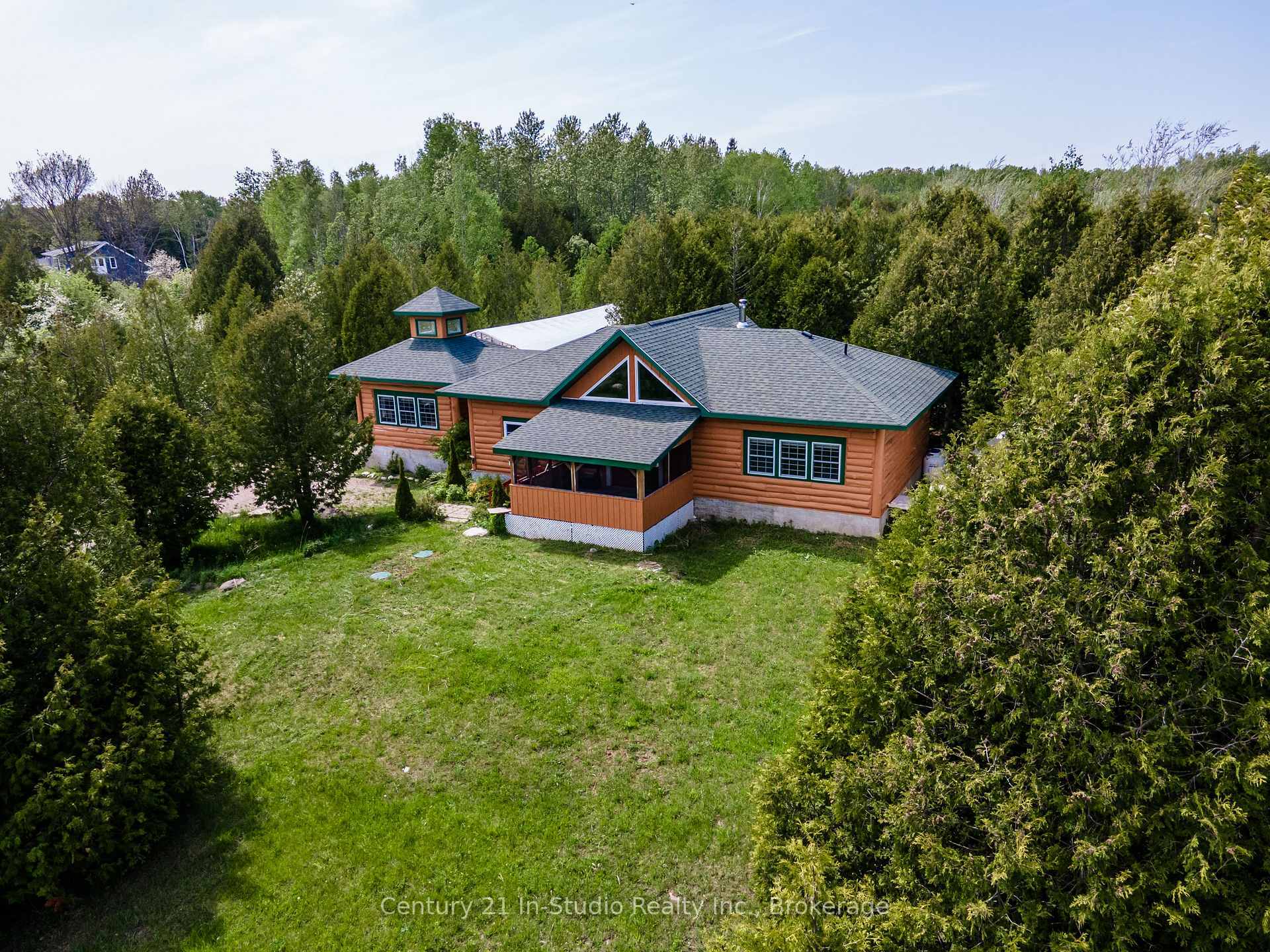 25 Maple Golf Crescent  Northern Bruce Peninsula ON N0H 2R0 photo