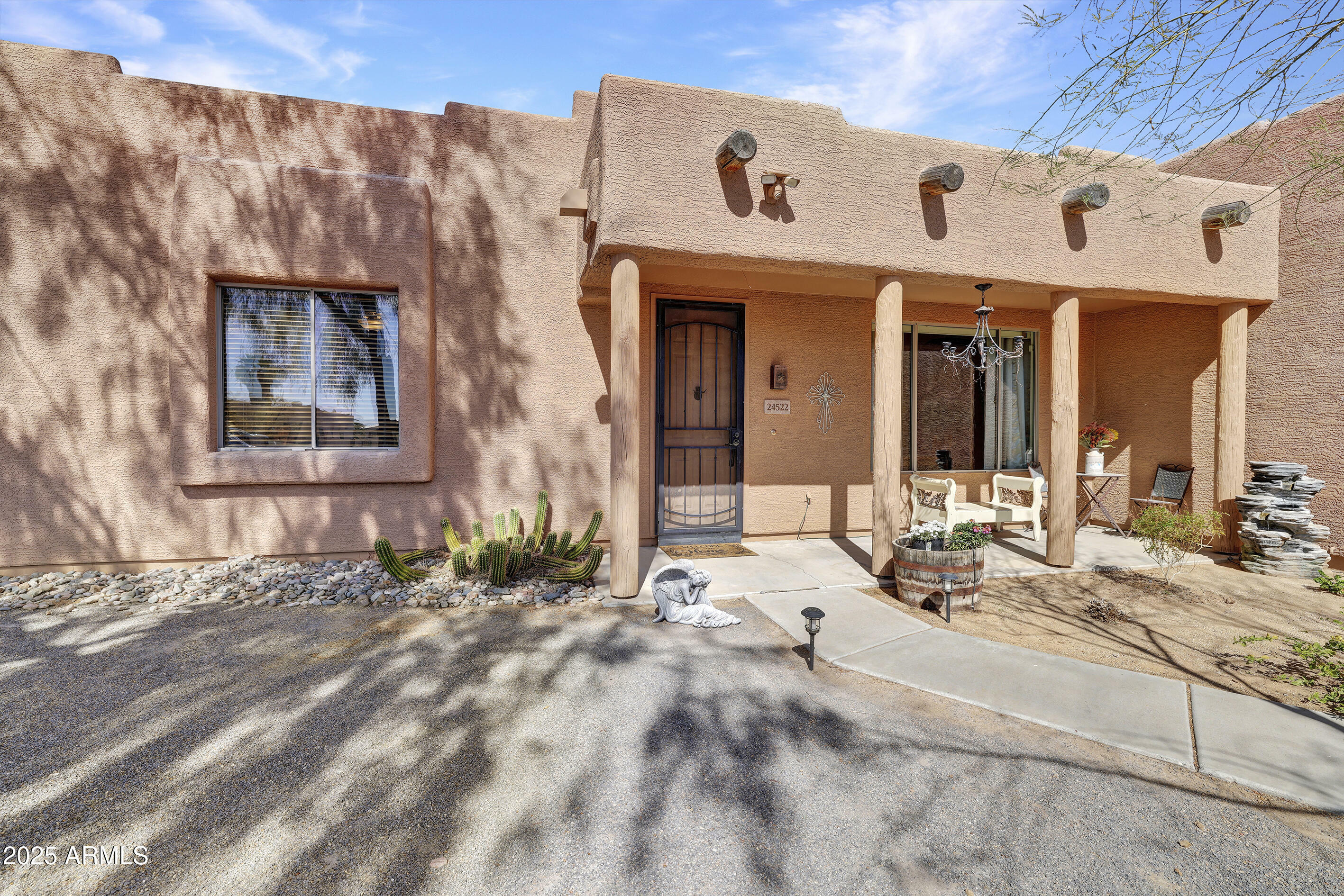 Property Photo:  24522 W Mark Lane  AZ 85361 