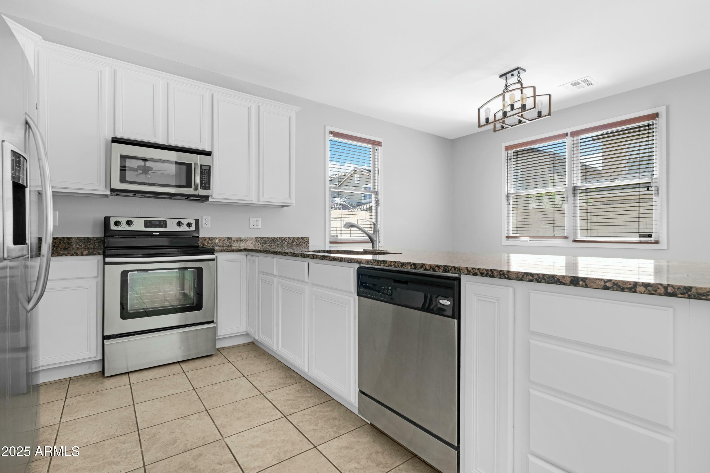 Property Photo: 2331 E Pecan Road AZ 85040