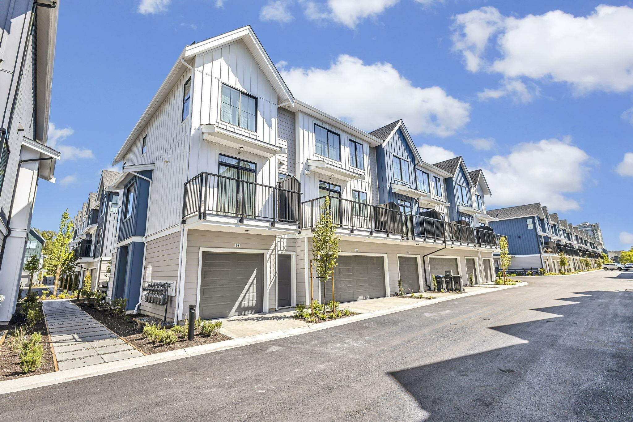 Photo de la propriété: 488 Furness Street 59 BC V3M 0M1