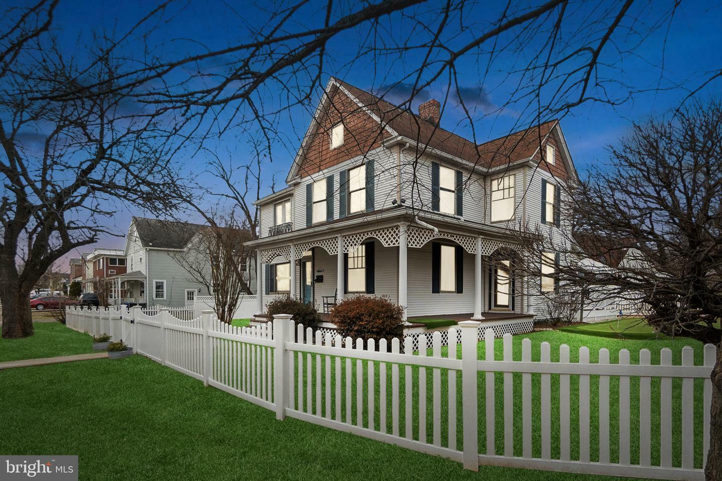 Property Photo: 2803 13th Street S VA 22204
