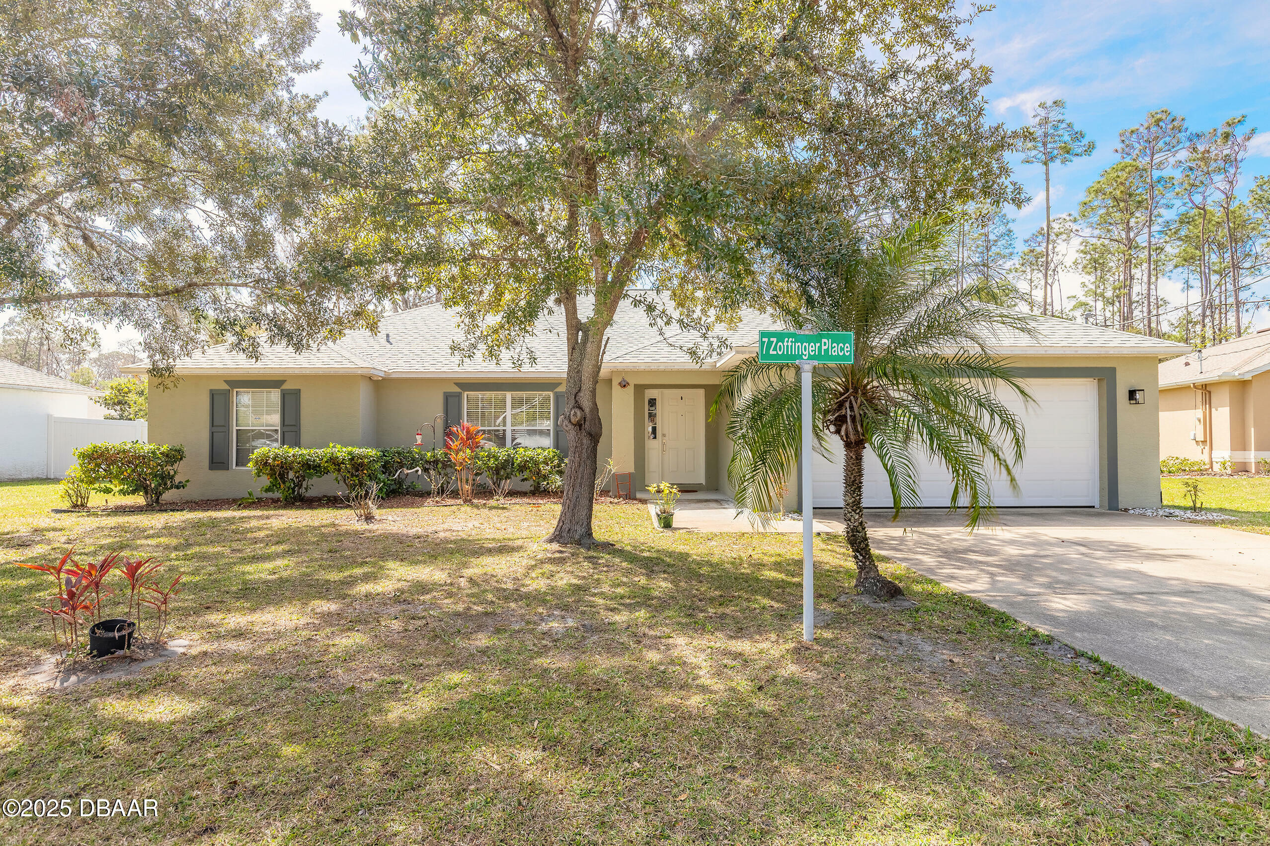 Property Photo:  7 Zoffinger Place  FL 32164 