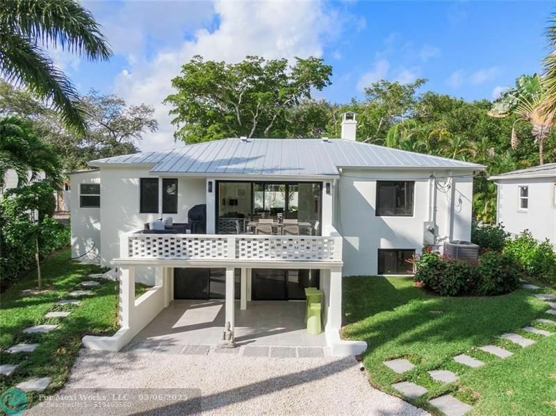 450 N Victoria Park Rd  Fort Lauderdale FL 33301 photo