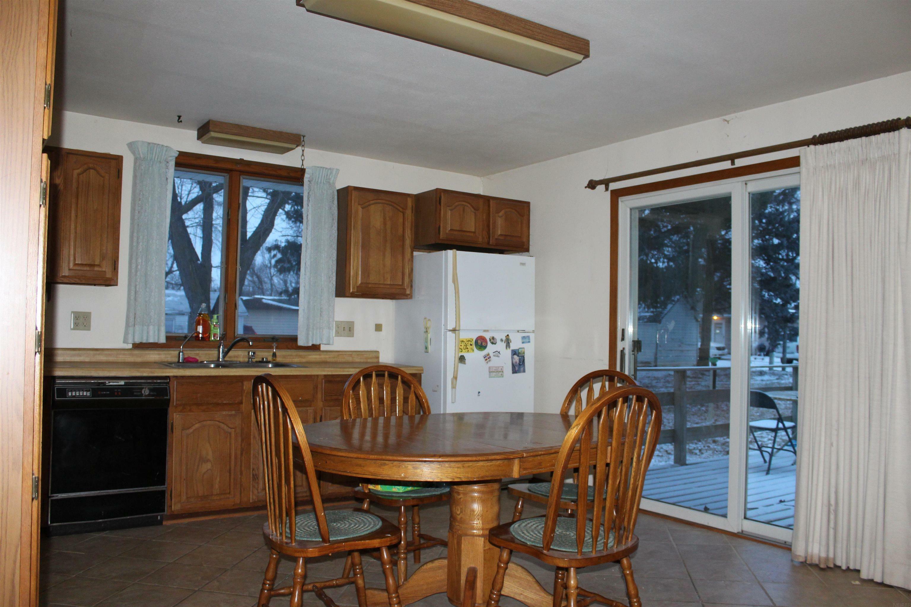 Property Photo:  405 Courtland  IA 50636 