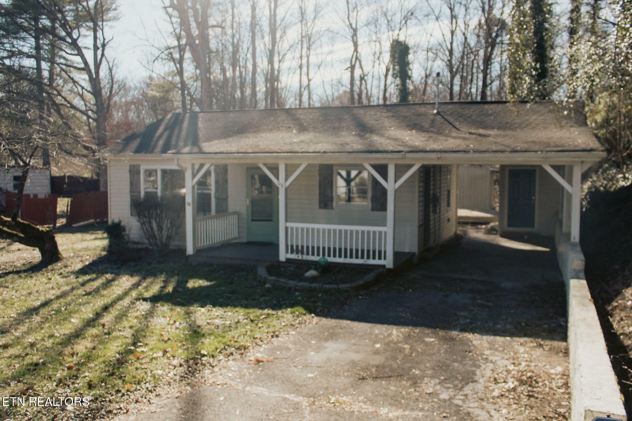 Property Photo:  307 Devaney Lane  TN 37840 