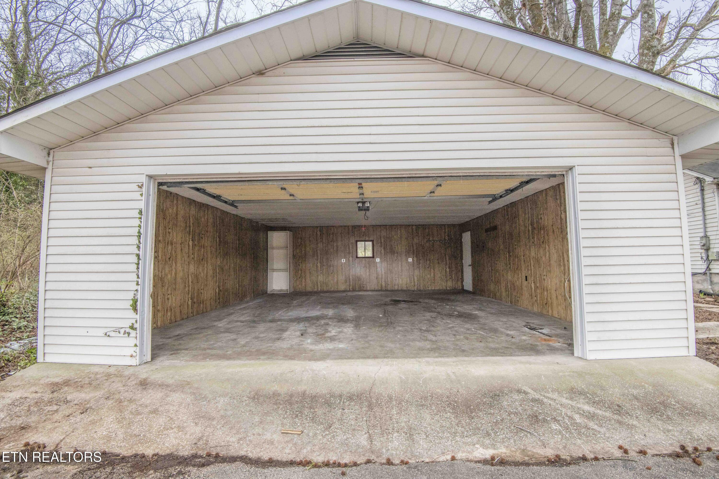 Property Photo:  942 Old N Kentucky St  TN 37763 