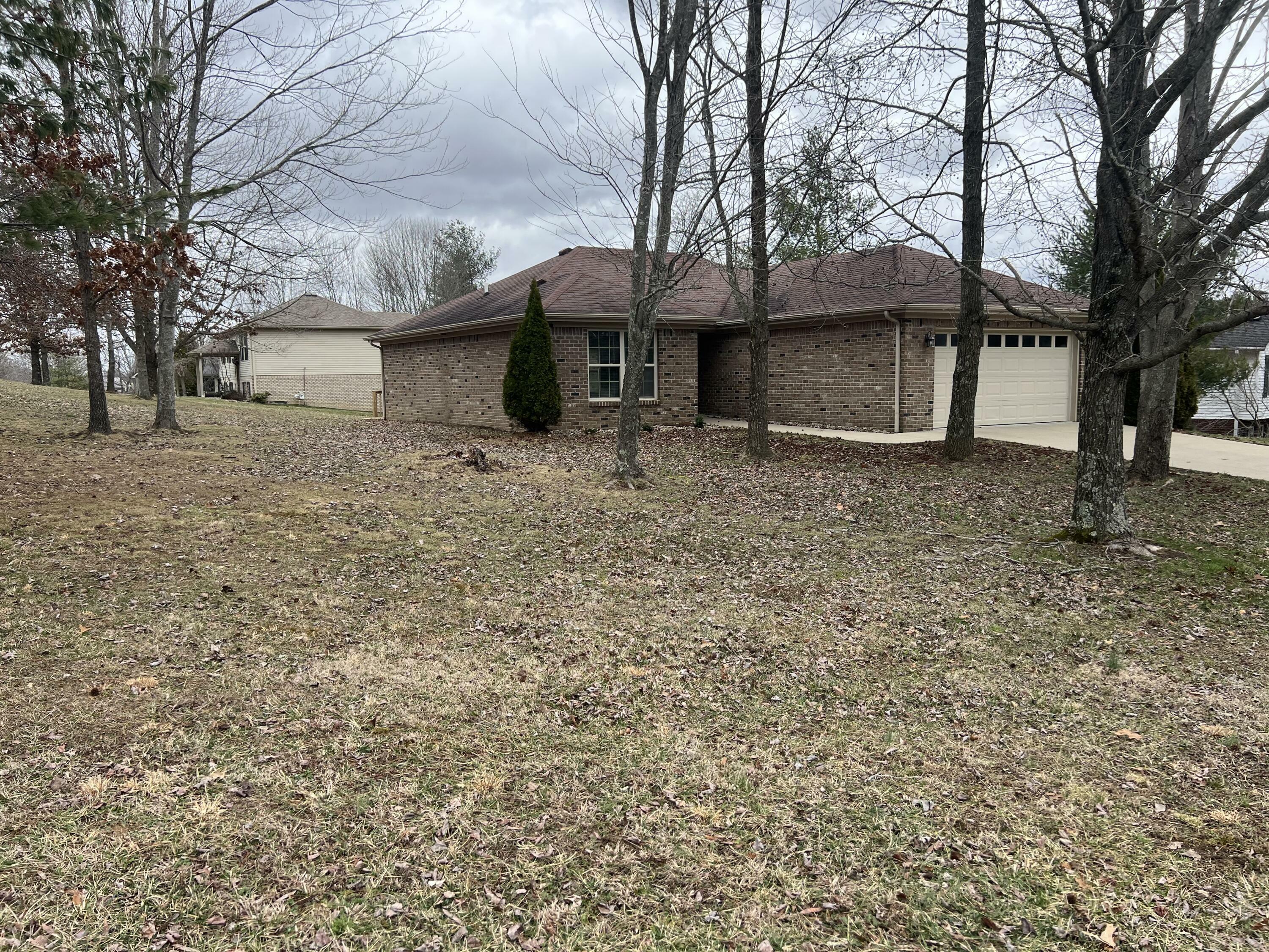 Property Photo: 216 Pinecrest Court KY 40403