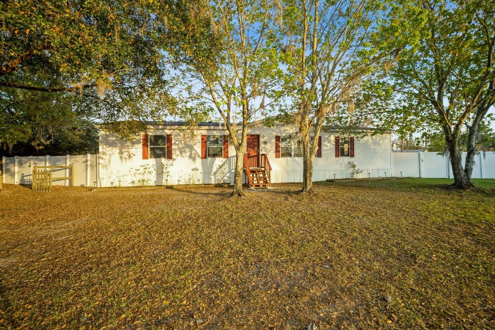 Property Photo:  6833 Dove Meadow Trail  FL 33810 