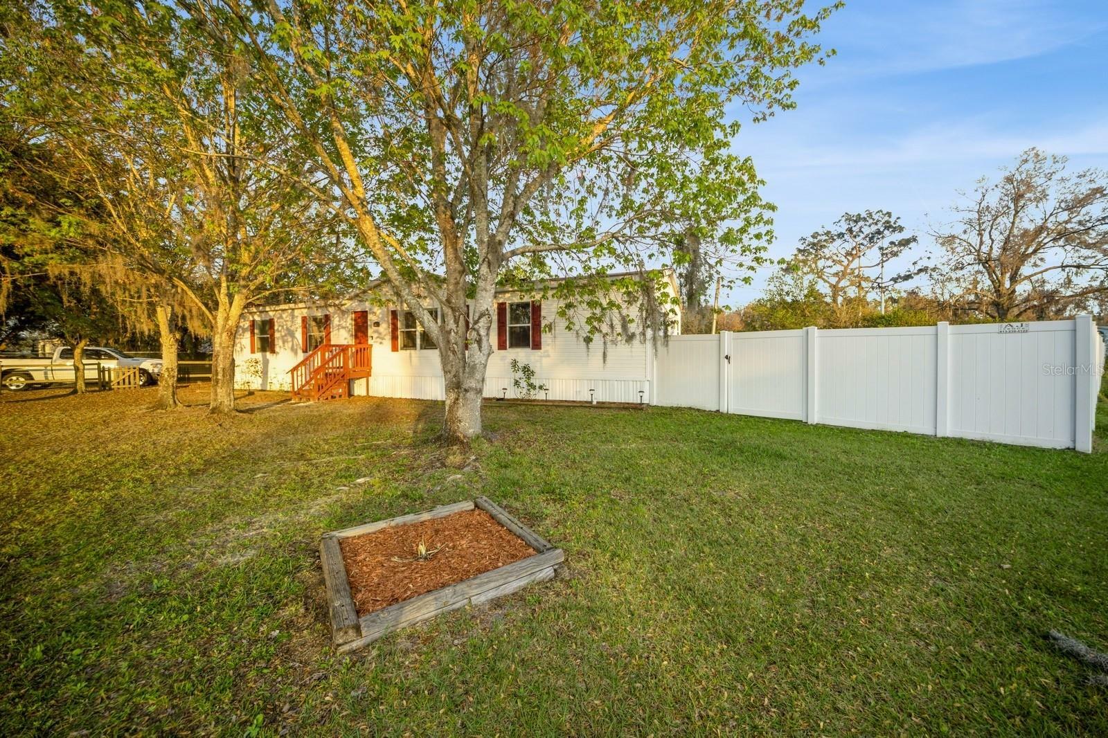 Property Photo: 6833 Dove Meadow Trail FL 33810