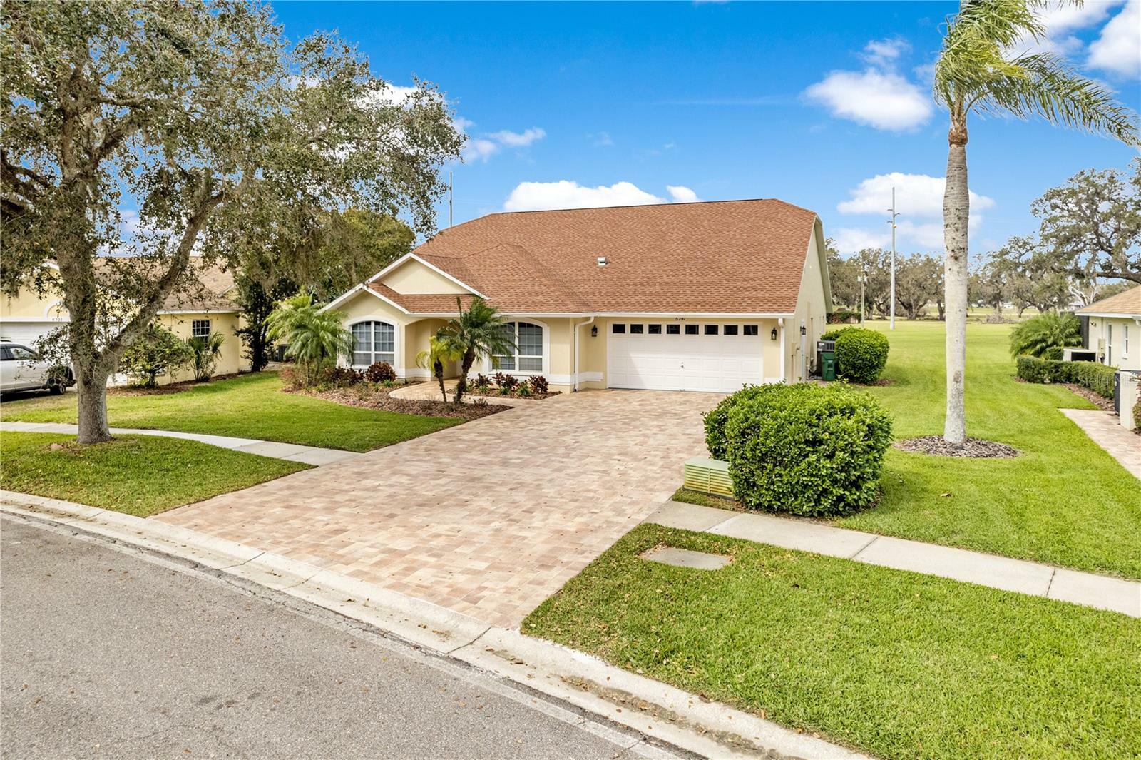Property Photo: 6741 Northlake Drive FL 33542