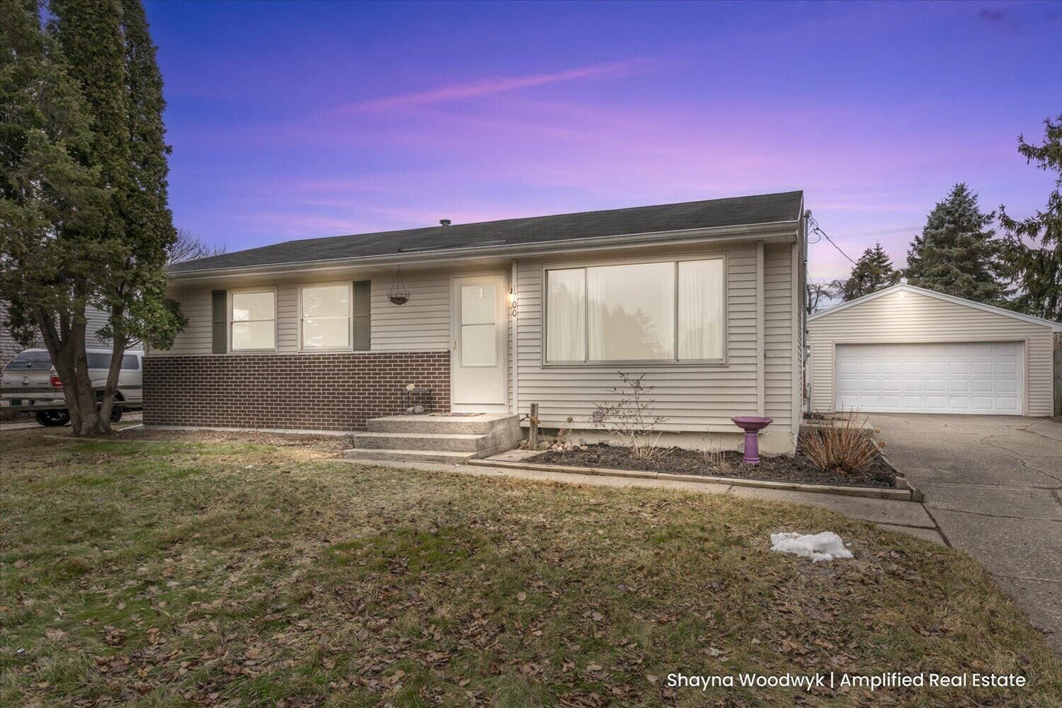 Property Photo:  1700 Sibley Street  MI 49331 