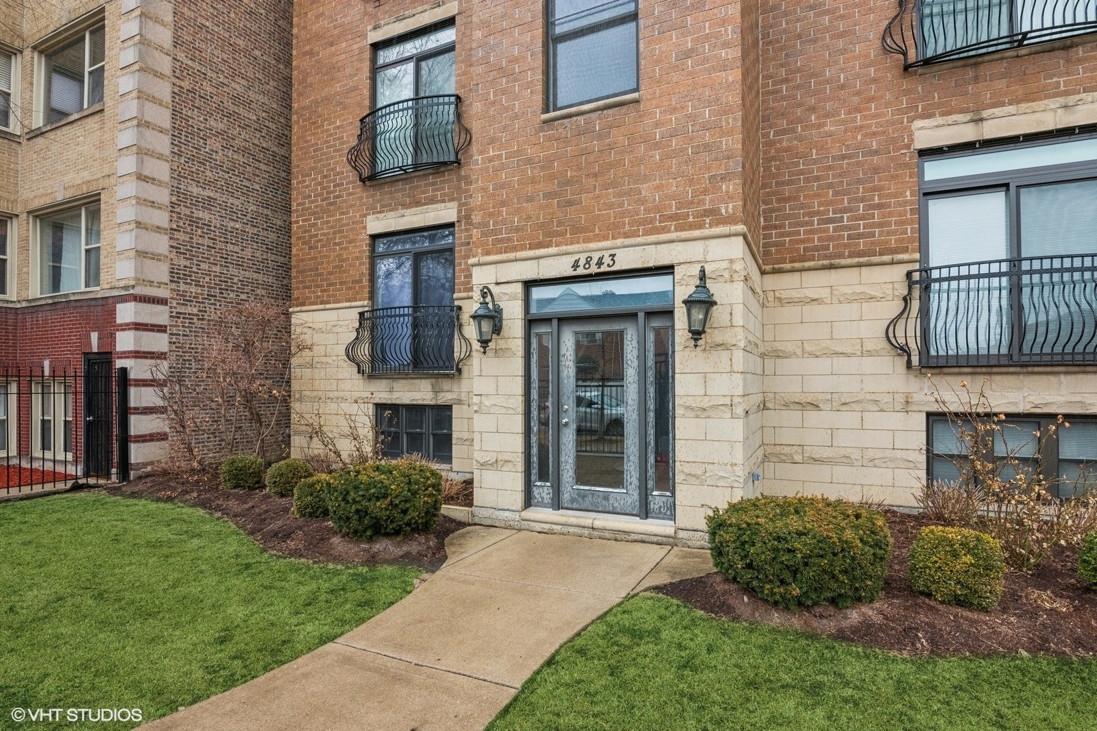 Property Photo:  4843 N Harding Avenue 2N  IL 60625 