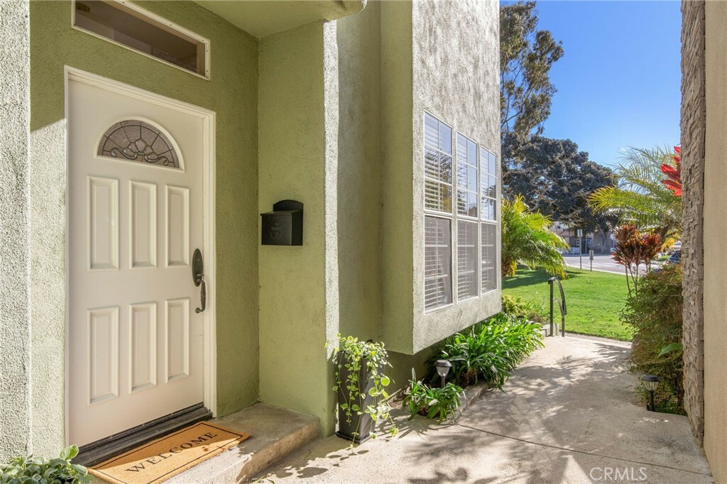 Property Photo:  1707 Electric Avenue  CA 90740 