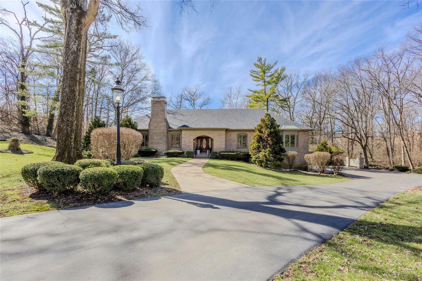 15 Timber Creek Lane  St Louis MO 63127 photo
