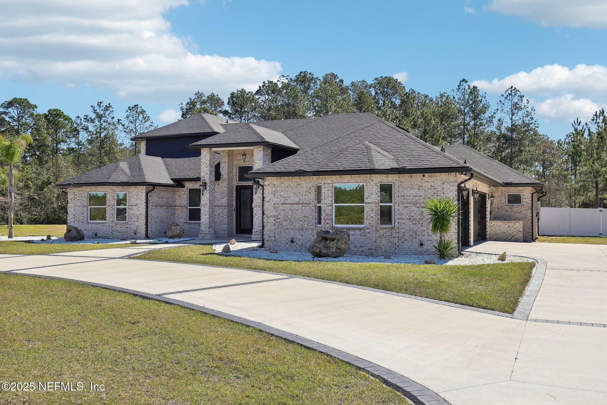 Property Photo: 11141 Saddle Club Drive FL 32219
