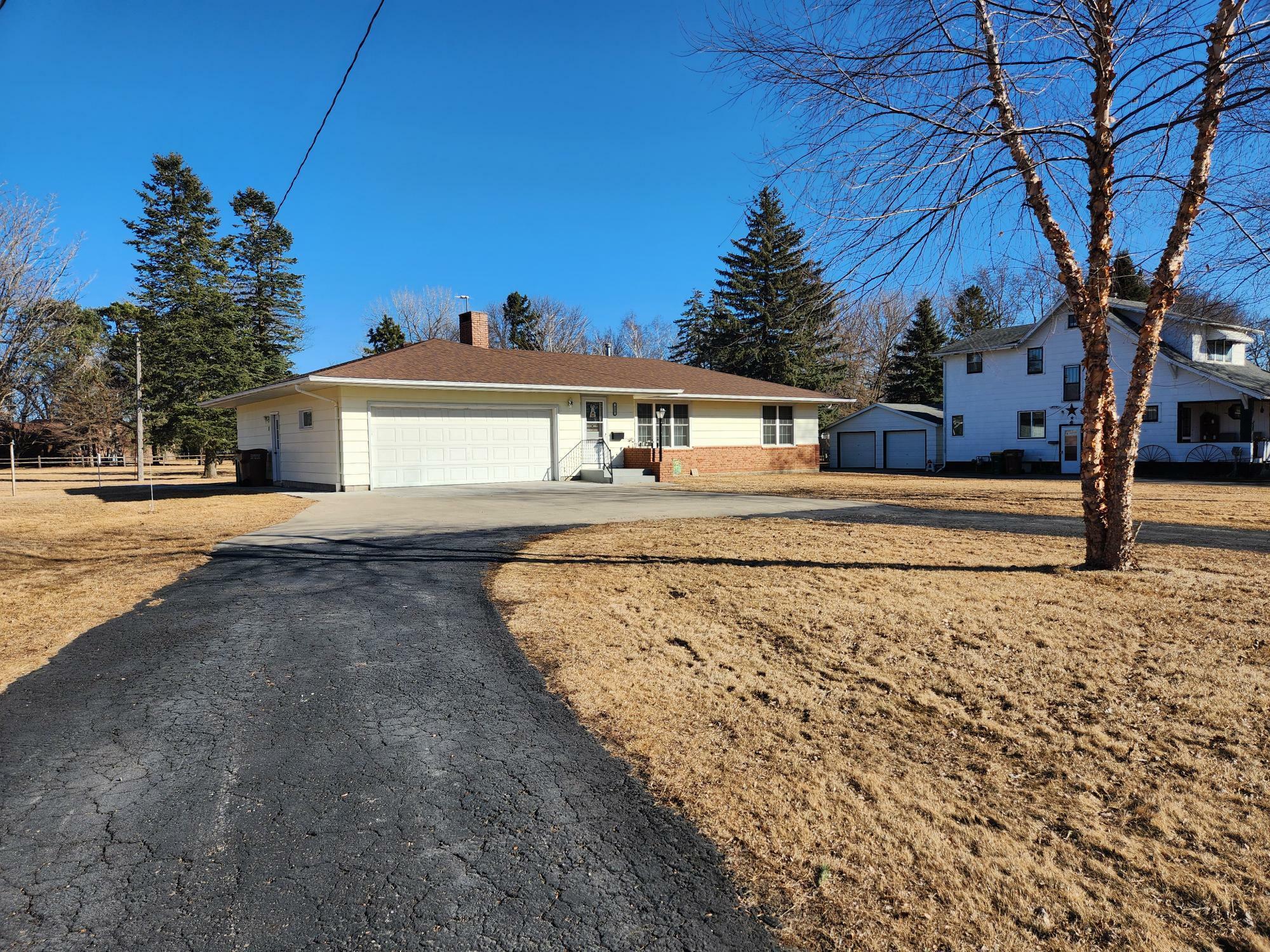 Property Photo:  421 Center Avenue S  MN 56036 