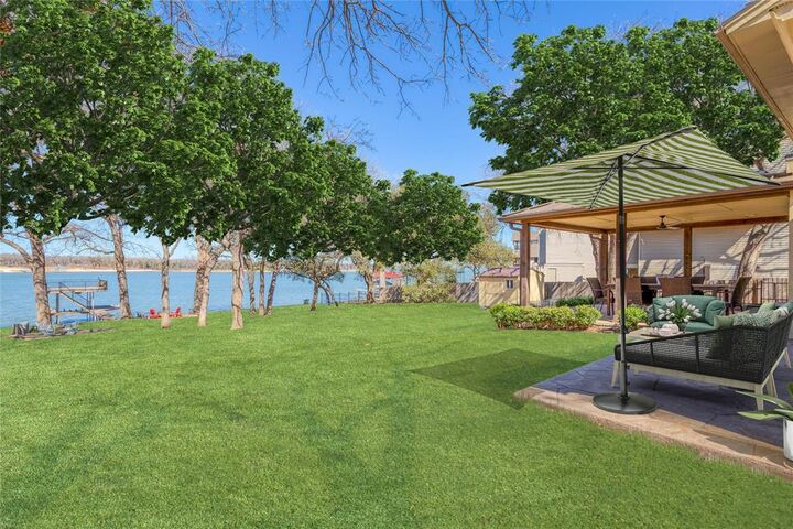 Property Photo: 400 Driftwood Court TX 76020