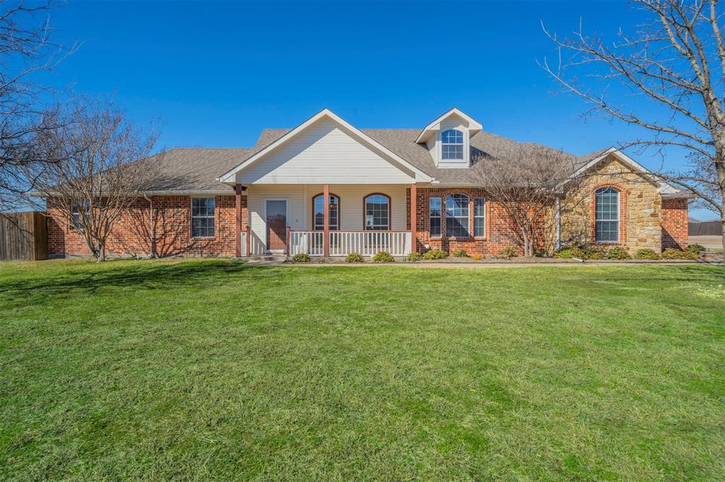 Property Photo: 5431 Jennifer Lane TX 76065