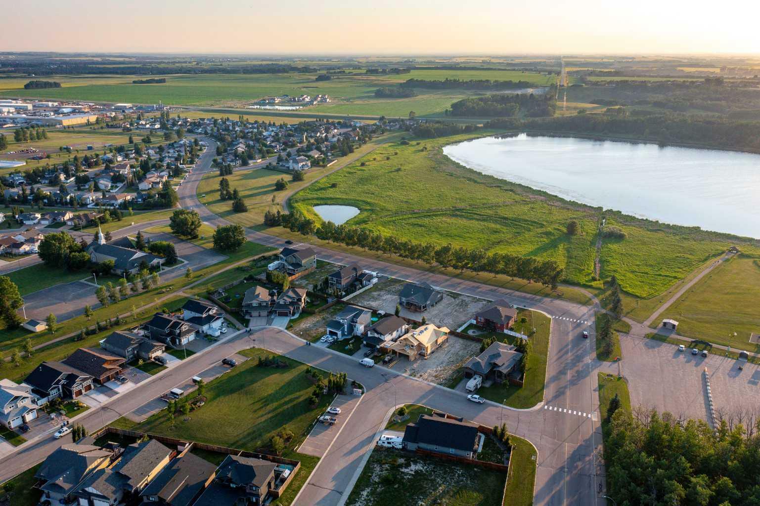 4911 47 Avenue  Innisfail AB T4G 1N8 photo