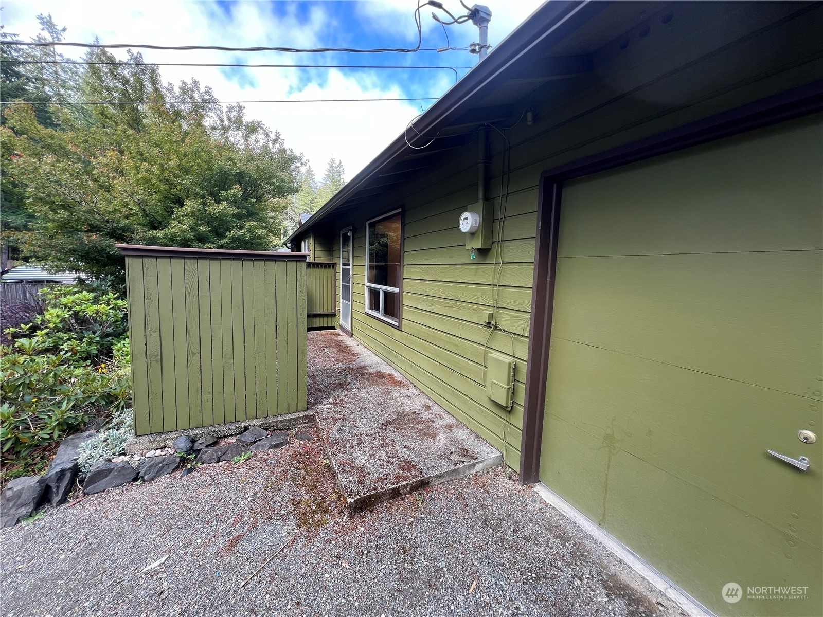 Property Photo:  42988 SE 170th Court  WA 98045 