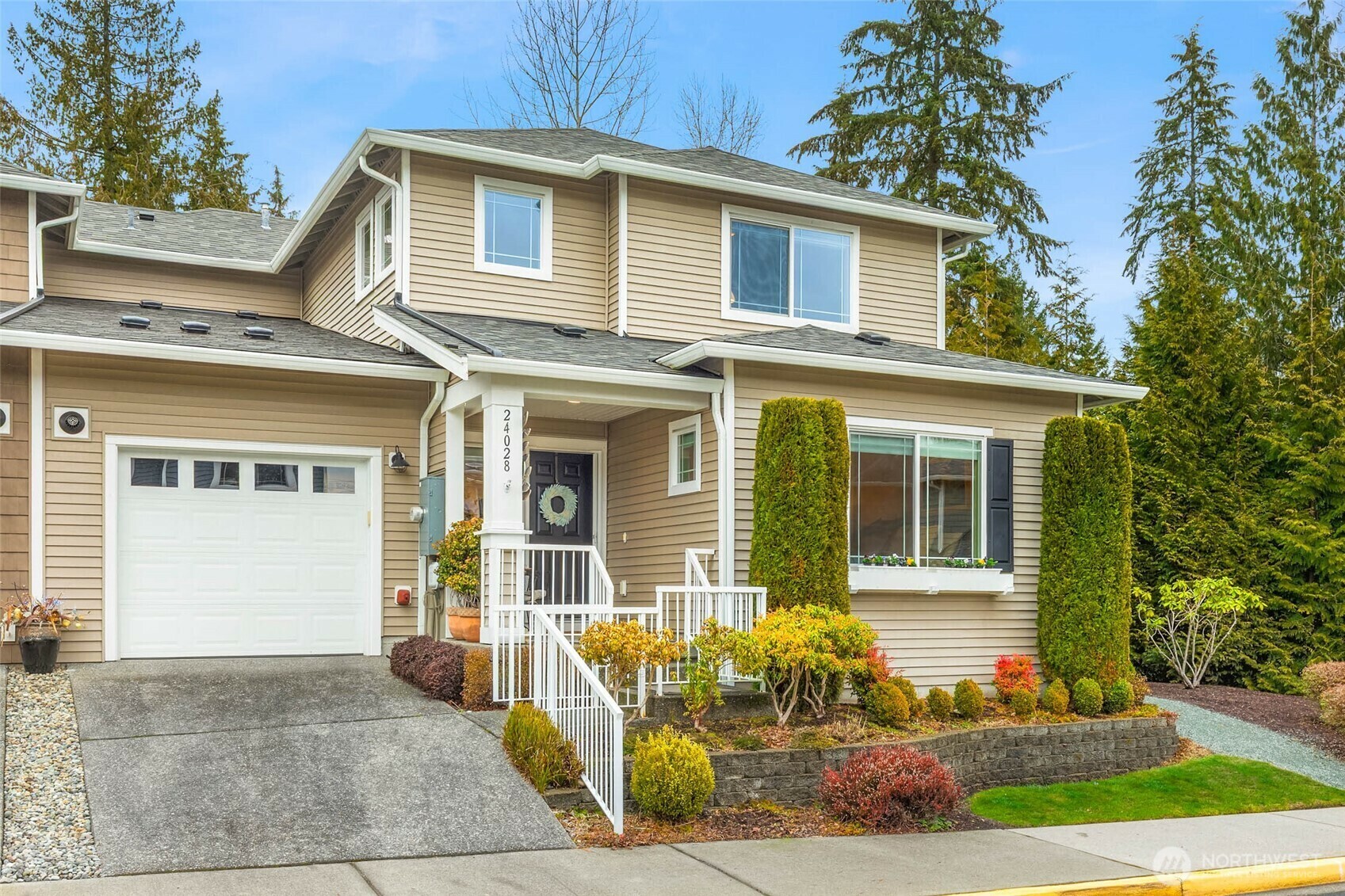 Property Photo:  24028 NE NE 114th Street 62  WA 98053 