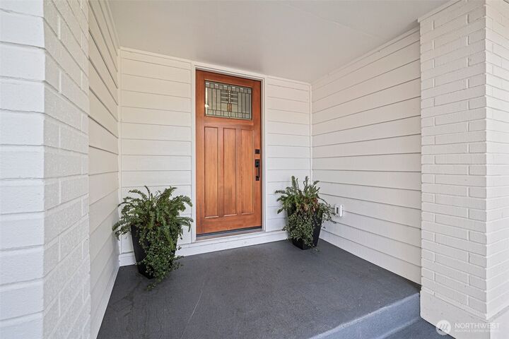Property Photo:  8481 SE 71st Street  WA 98040 