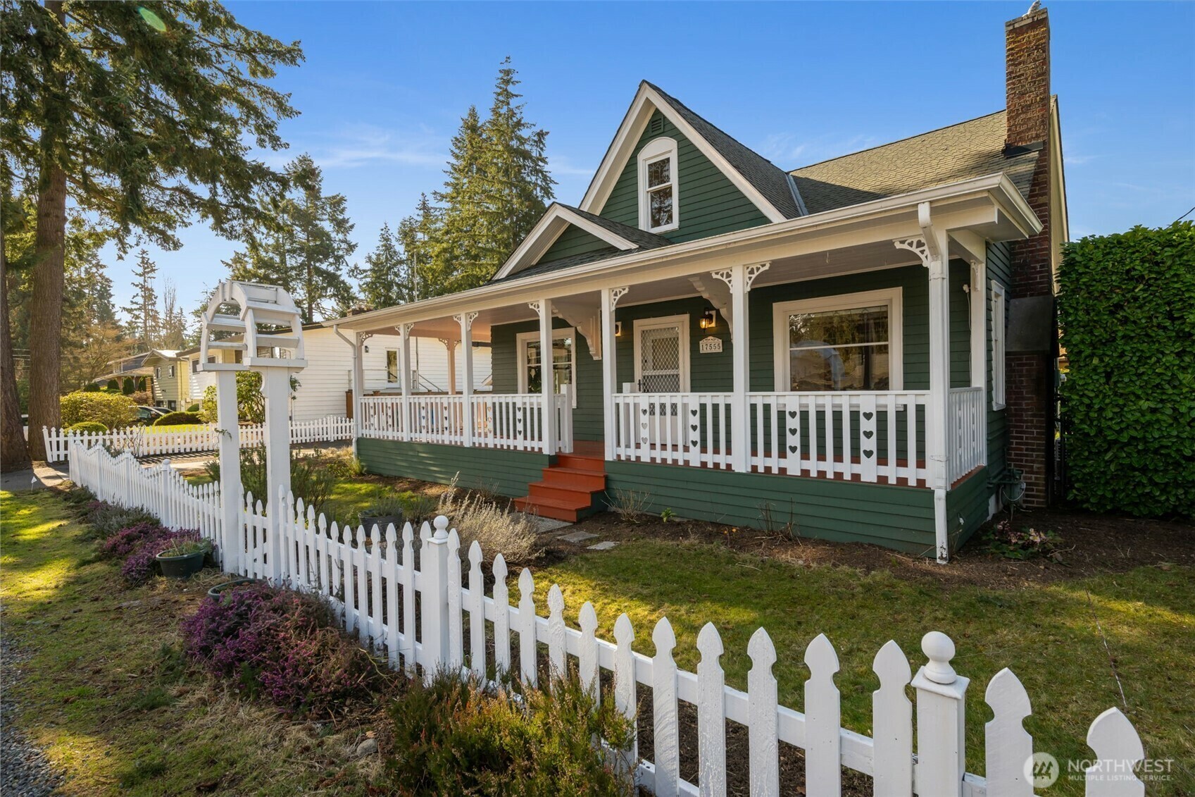 Property Photo:  17555  Fremont Avenue N  WA 98133 