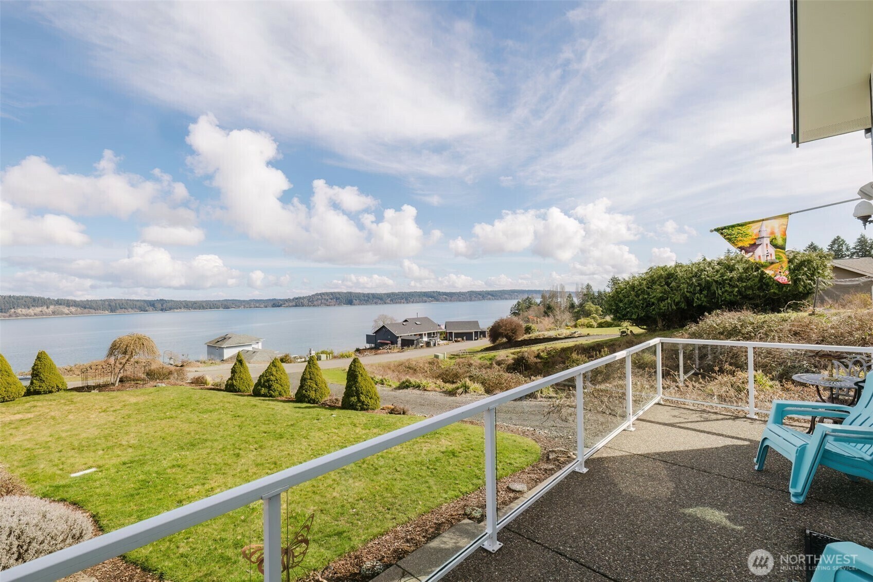 Property Photo: 201 E Smith Cove Way WA 98584