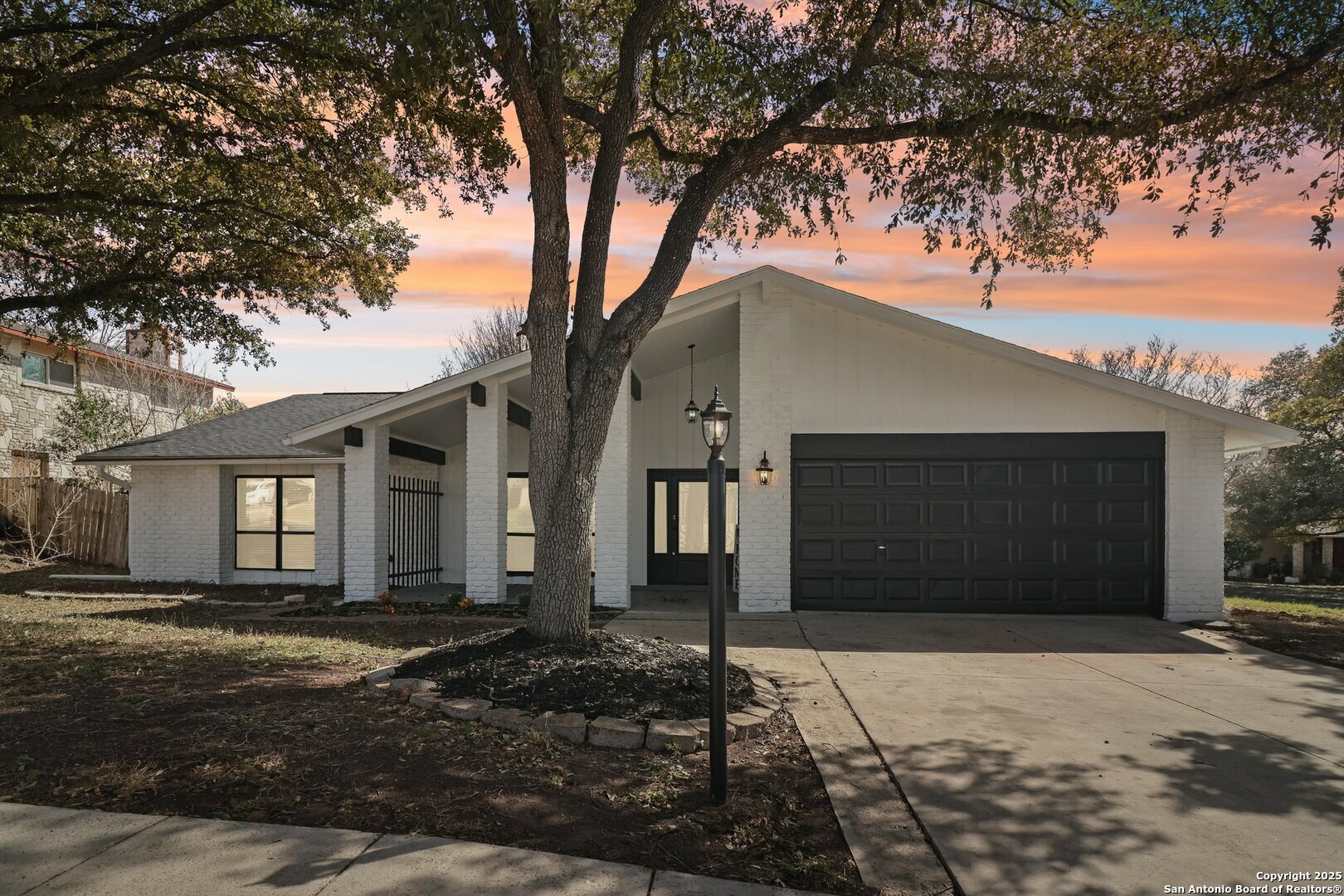 Property Photo: 6506 Waterfall TX 78239
