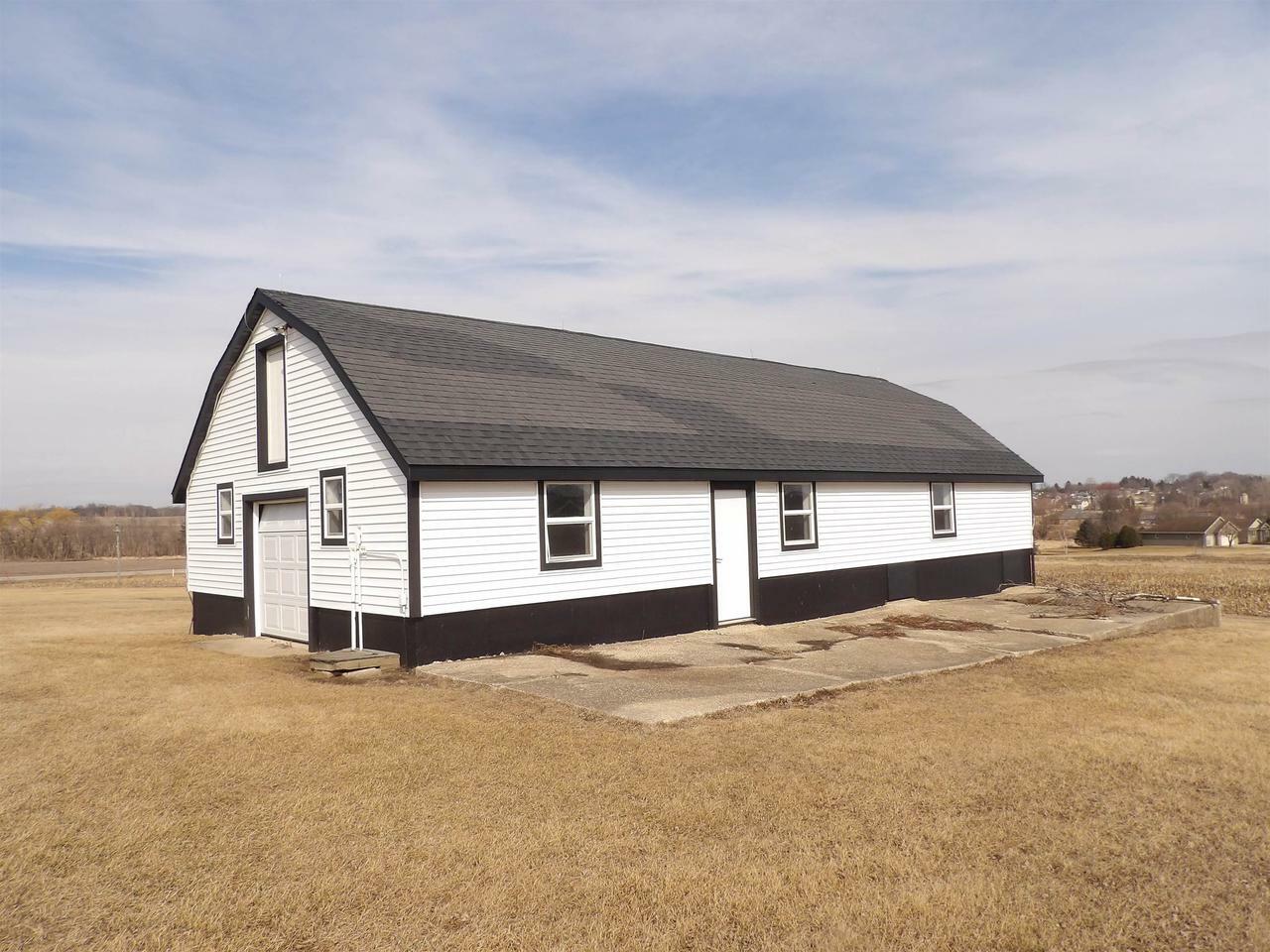 Property Photo:  3905 West County Road Wc  WI 53548 